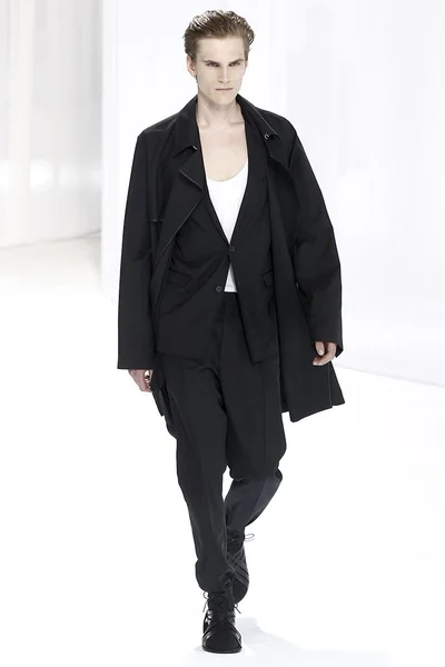 Look 11
